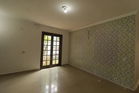 Casa à venda com 270m², 3 quartos e 4 vagas Casa à venda com 270m², 3 quartos e 4 vagasSala