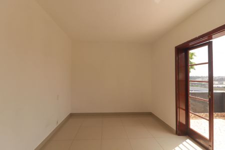 Casa para alugar com 270m², 3 quartos e 4 vagasSuíte