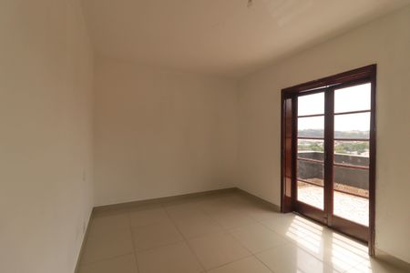 Casa à venda com 270m², 3 quartos e 4 vagas Casa à venda com 270m², 3 quartos e 4 vagasQuarto