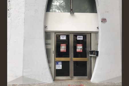 Studio para alugar com 25m², 1 quarto e sem vaga Studio para alugar com 25m², 1 quarto e sem vagaÁrea de Serviço