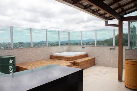 Apartamento à venda com 120m², 2 quartos e 3 vagasCobertura