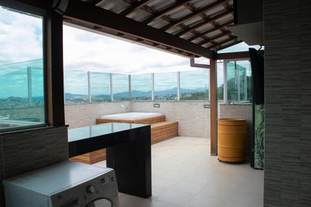 Apartamento à venda com 120m², 2 quartos e 3 vagasCobertura