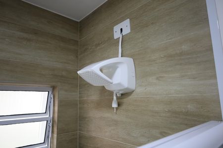 Casa à venda com 98m², 3 quartos e 2 vagasBanheiro do Quarto 2