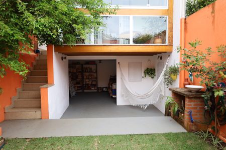 Casa à venda com 98m², 3 quartos e 2 vagasÁrea comum