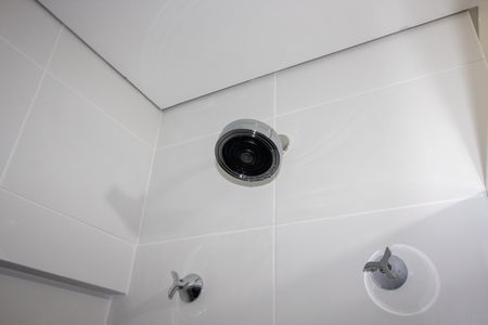 Banheiro de apartamento para alugar com 1 quarto, 36m² em Vila Sonia, São Paulo