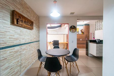 Apartamento à venda com 138m², 3 quartos e 2 vagasCopa