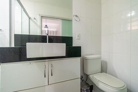 Apartamento à venda com 138m², 3 quartos e 2 vagasBanheiro da Suíte 1