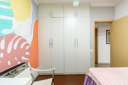 Apartamento à venda com 138m², 3 quartos e 2 vagasQuarto 1