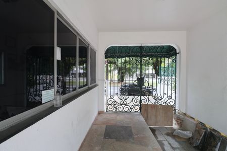 Apartamento para alugar com 82m², 2 quartos e 1 vagaFachada