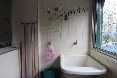 Apartamento para alugar com 82m², 2 quartos e 1 vagaÁrea de Serviço