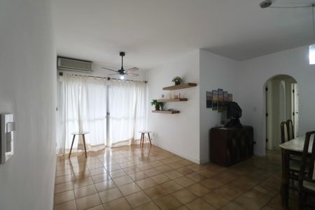 Sala de apartamento para alugar com 2 quartos, 82m² em Jardim Tres Marias, Guarujá