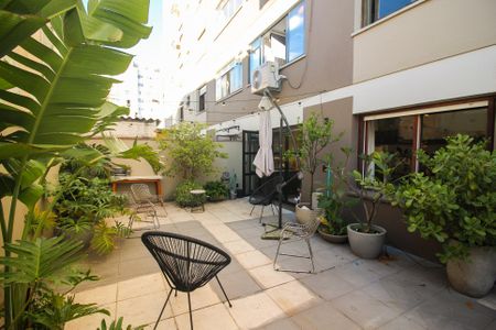 Apartamento à venda com 49m², 1 quarto e sem vagaQuintal