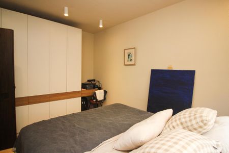 Quarto de apartamento à venda com 1 quarto, 49m² em Farroupilha, Porto Alegre