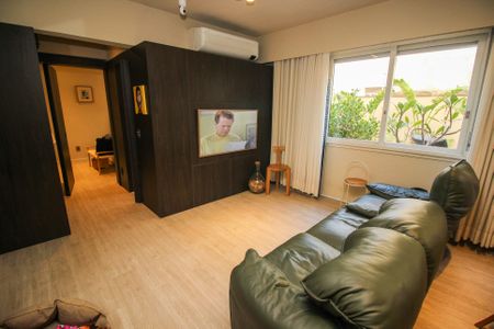 Sala de apartamento à venda com 1 quarto, 49m² em Farroupilha, Porto Alegre