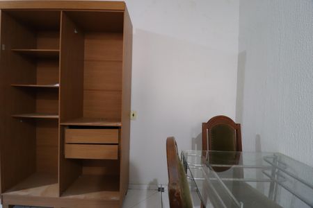 Quarto de casa para alugar com 1 quarto, 15m² em Santa Mônica, Uberlândia