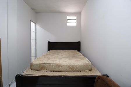 Quarto de casa para alugar com 1 quarto, 15m² em Santa Mônica, Uberlândia