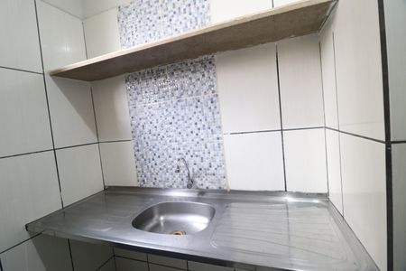 Cozinha de casa para alugar com 1 quarto, 15m² em Santa Mônica, Uberlândia