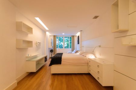 Apartamento à venda com 128m², 2 quartos e 1 vagaSuíte