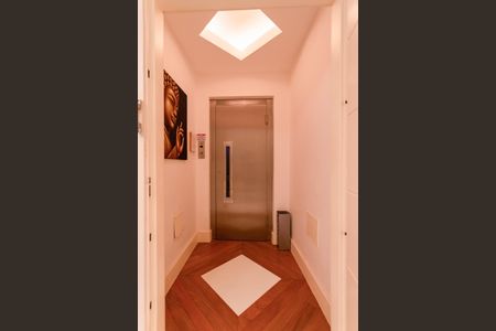 Apartamento à venda com 128m², 2 quartos e 1 vagaCorredor