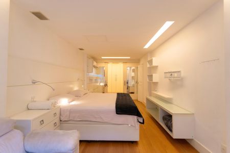 Apartamento à venda com 128m², 2 quartos e 1 vagaSuíte