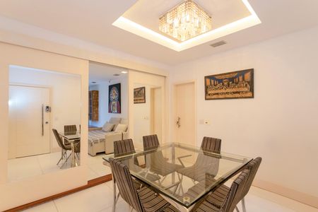 Apartamento à venda com 128m², 2 quartos e 1 vagaSala