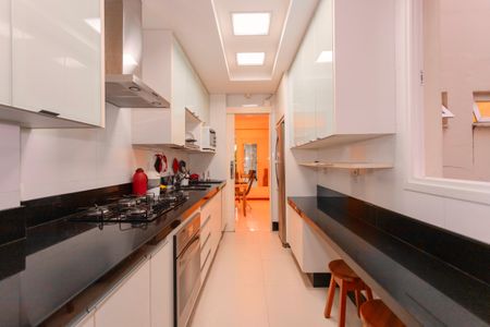 Apartamento à venda com 128m², 2 quartos e 1 vagaCozinha