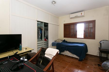 Casa para alugar com 130m², 3 quartos e 3 vagasQuarto 1