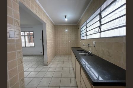 Casa à venda com 163m², 4 quartos e 2 vagas Casa à venda com 163m², 4 quartos e 2 vagasCozinha