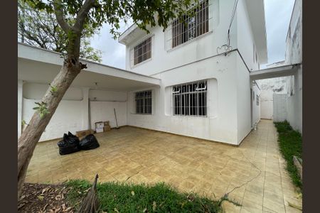 Casa à venda com 163m², 4 quartos e 2 vagas Casa à venda com 163m², 4 quartos e 2 vagasGaragem