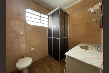 Casa à venda com 163m², 4 quartos e 2 vagas Casa à venda com 163m², 4 quartos e 2 vagasBanheiro da Suíte