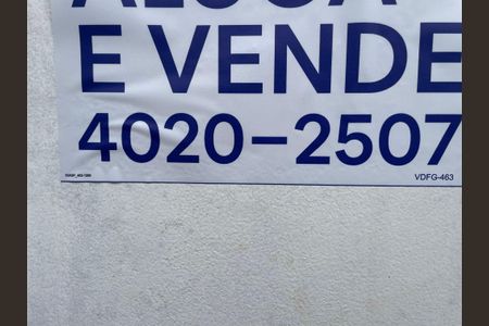 Casa à venda com 163m², 4 quartos e 2 vagas Casa à venda com 163m², 4 quartos e 2 vagasPlaca