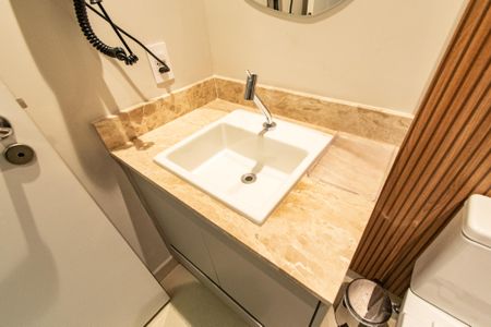 Studio à venda com 25m², 1 quarto e sem vaga Studio à venda com 25m², 1 quarto e sem vagaBanheiro Social