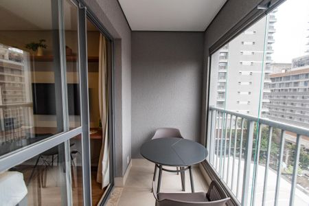 Studio à venda com 25m², 1 quarto e sem vaga Studio à venda com 25m², 1 quarto e sem vagaVaranda