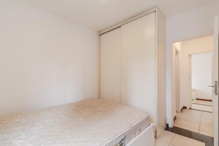 Apartamento à venda com 74m², 2 quartos e 1 vagaQuarto 2