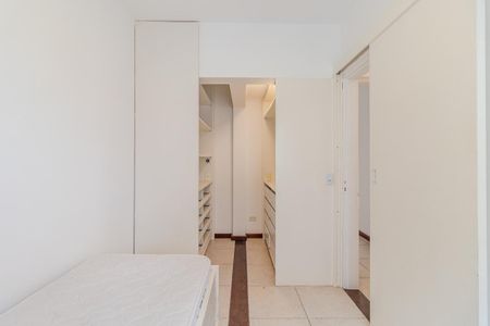 Quarto 1 de apartamento à venda com 2 quartos, 74m² em Vila Madalena, São Paulo