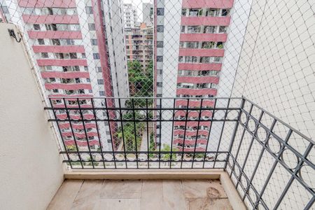 Varanda de apartamento à venda com 2 quartos, 74m² em Vila Madalena, São Paulo