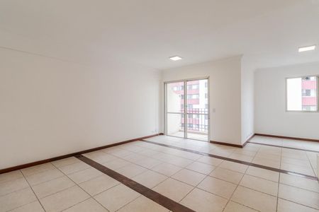 Apartamento à venda com 74m², 2 quartos e 1 vagaSala
