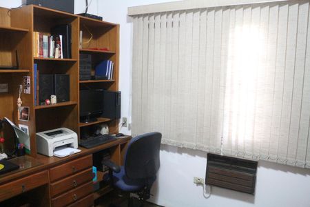 Casa à venda com 192m², 3 quartos e 4 vagasQuarto 2