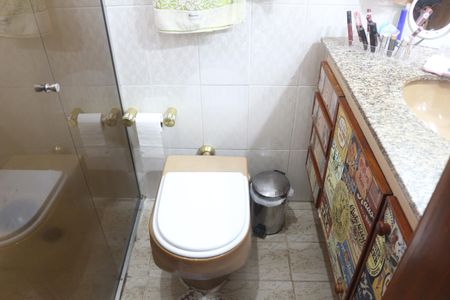 Casa à venda com 192m², 3 quartos e 4 vagasBanheiro da Suíte 1