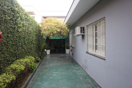 Casa à venda com 192m², 3 quartos e 4 vagasQuintal