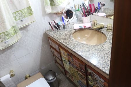 Casa à venda com 192m², 3 quartos e 4 vagasBanheiro da Suíte 1