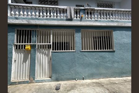 Casa para alugar com 75m², 2 quartos e sem vagaFachada