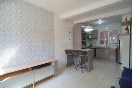 Casa à venda com 60m², 2 quartos e 2 vagasSala