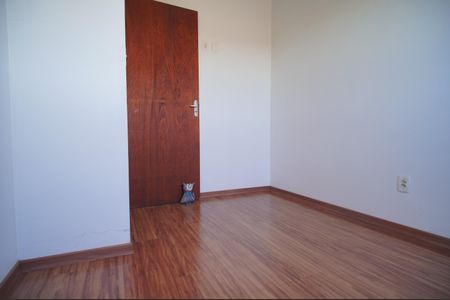 Casa à venda com 60m², 2 quartos e 2 vagasQuarto 2