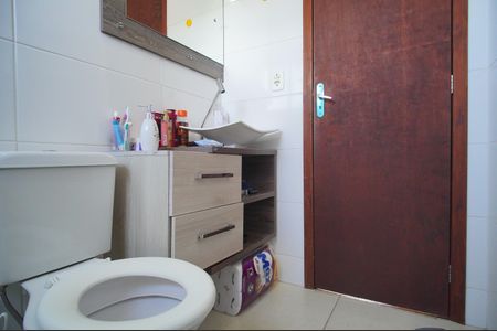 Casa à venda com 60m², 2 quartos e 2 vagasBanheiro
