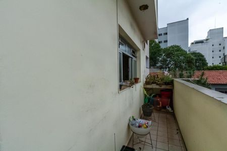 Casa à venda com 255m², 3 quartos e 4 vagasCorredor Lateral