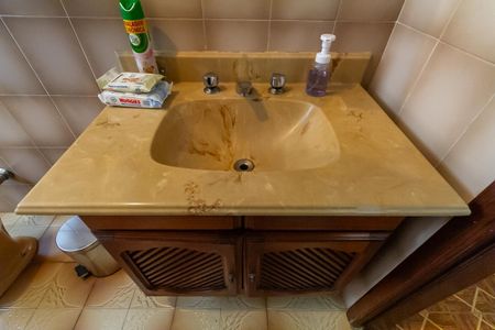 Casa à venda com 255m², 3 quartos e 4 vagasBanheiro Social 2