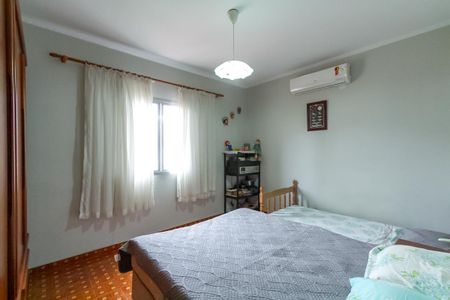 Casa à venda com 255m², 3 quartos e 4 vagasQuarto 2