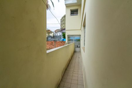 Casa à venda com 255m², 3 quartos e 4 vagasCorredor Lateral