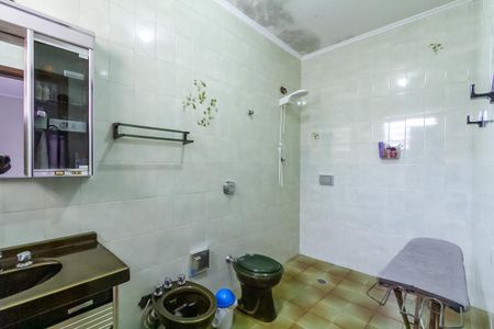 Casa à venda com 255m², 3 quartos e 4 vagasBanheiro da Suíte